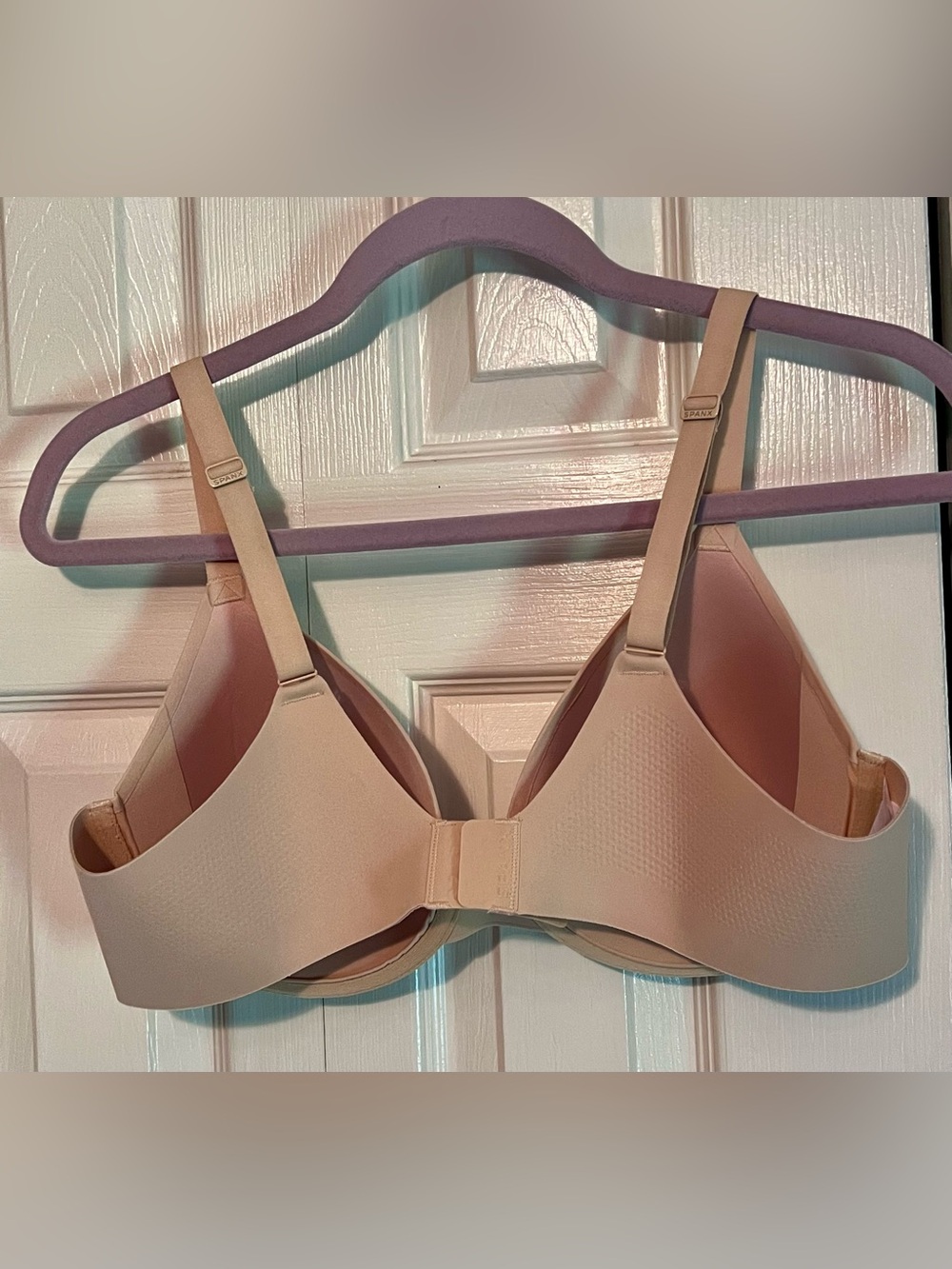 NEW WITHOUT TAGS—SPANXsupersmooth Lightly Lined Underwire Bra—38C—Color: Honey - Picture 2 of 9